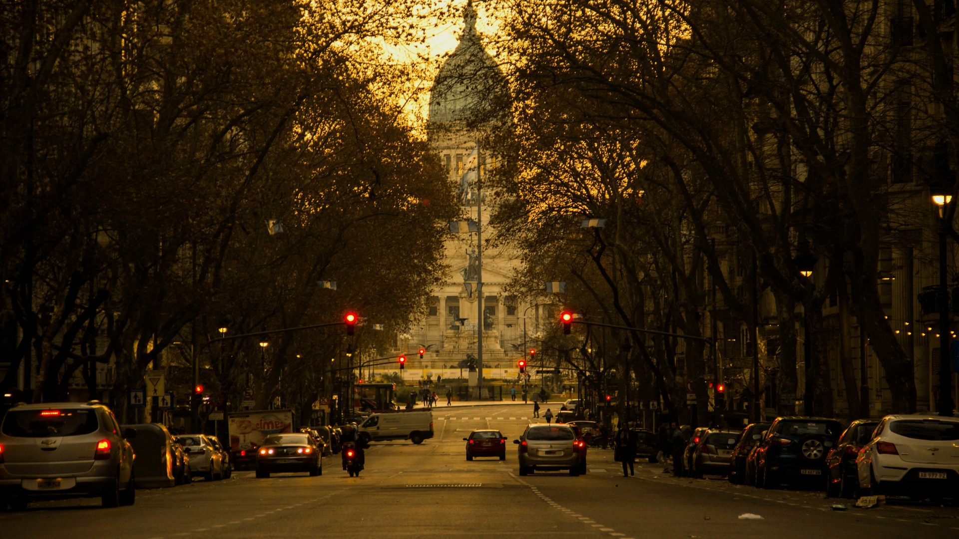 Avenida de Mayo, Buenos Aires. Street in service at last light.